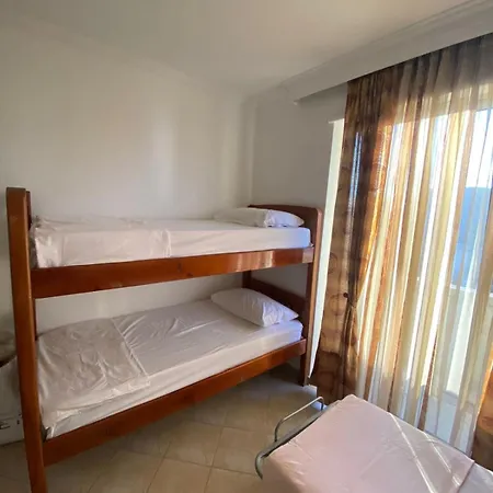 Itan 4 * Tirana